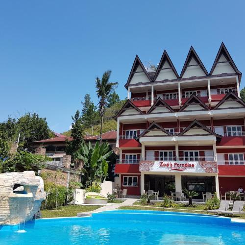 Zo�?s Paradise Waterfront Hotel