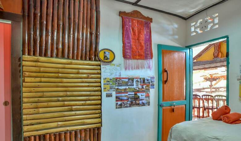 Hostal Marysca Guesthouse