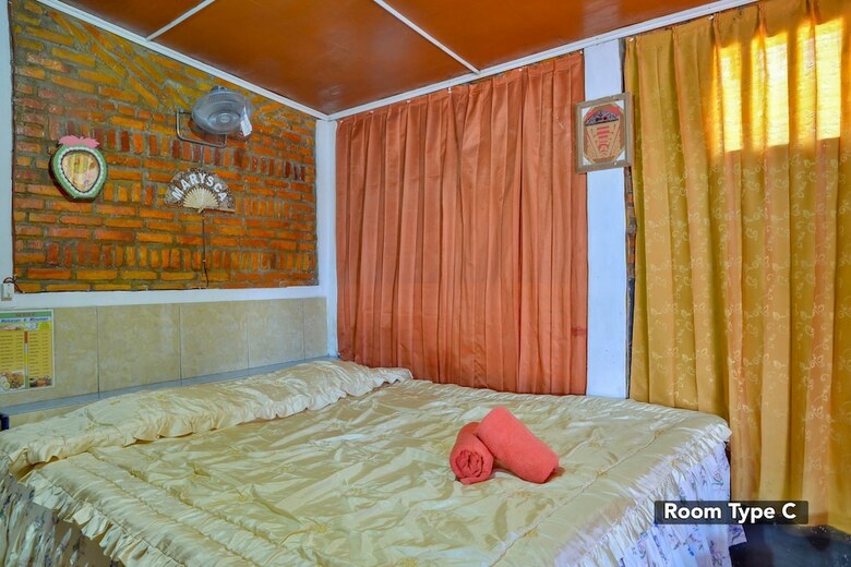 Hostal Marysca Guesthouse