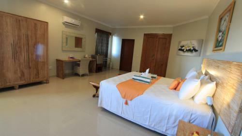 Poinciana Resort