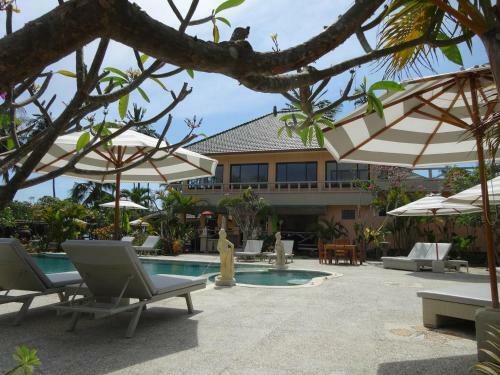 Poinciana Resort