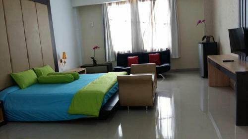City Hotel