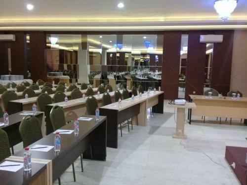 City Hotel