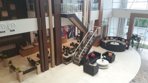 City Hotel