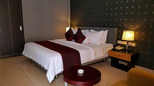 Crown Hotel