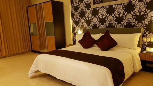 Crown Hotel