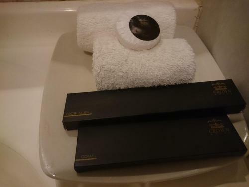 Crown Hotel