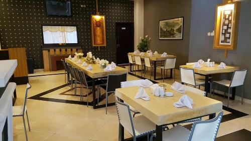 Crown Hotel