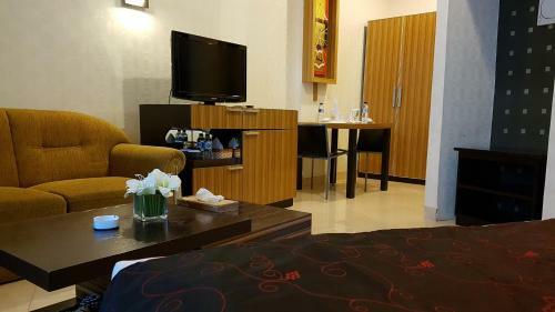 Crown Hotel