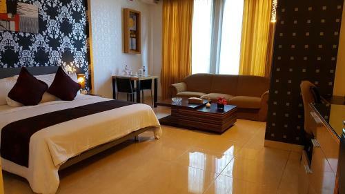Crown Hotel