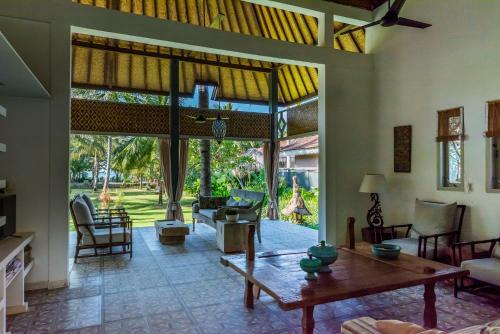 The Beach Villa