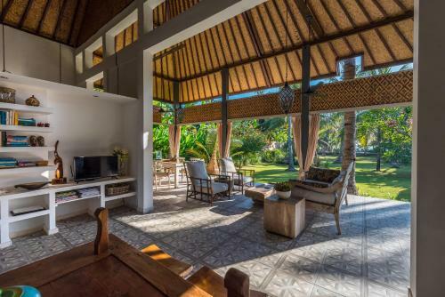 The Beach Villa