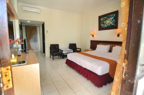 Hotel Tanjung Pesona Beach Resort & Spa
