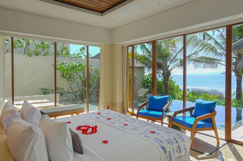 Hotel Komaneka At Keramas Beach