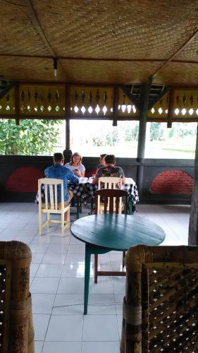 Hostal Pondok Tetebatu Cottages And Cafe
