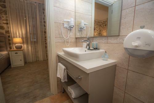 Hostal Antika Guesthouse