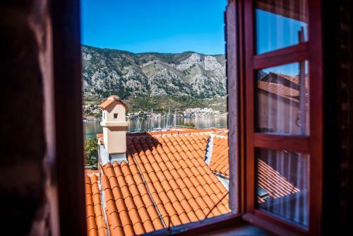 Hostal Antika Guesthouse