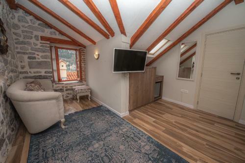 Hostal Antika Guesthouse