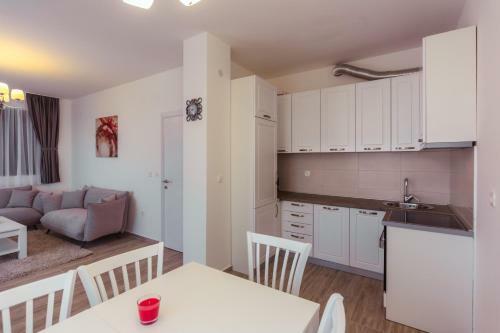 Apartments Monte Re