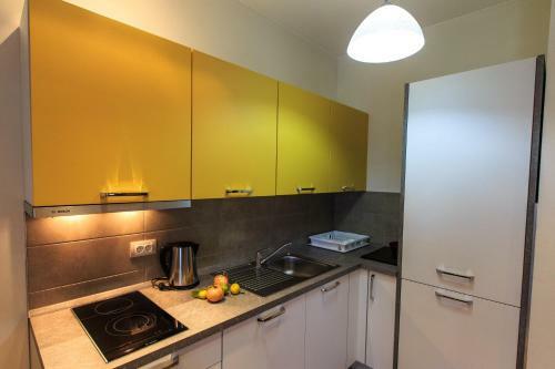 De Lux Apartments