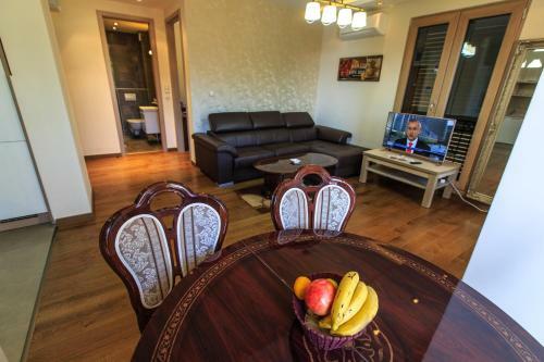De Lux Apartments