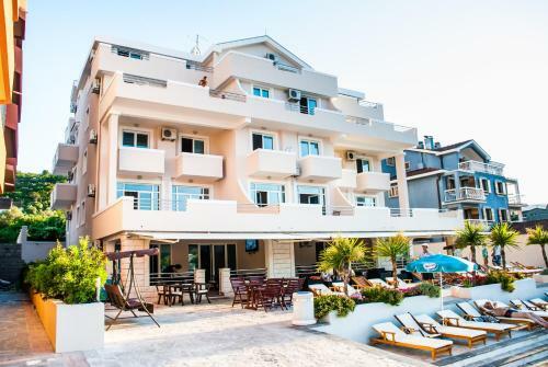 Apartments Adeona