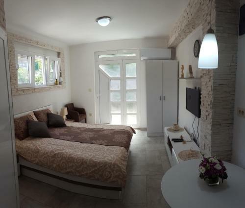 Studio Apartment "4you"