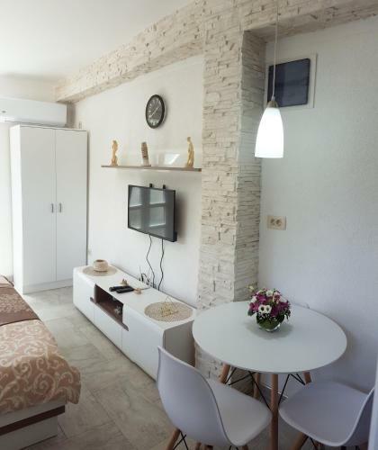 Studio Apartment "4you"