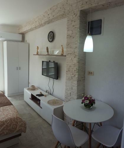 Studio Apartment "4you"