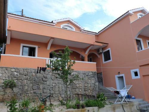 Apartments Dragojevi?