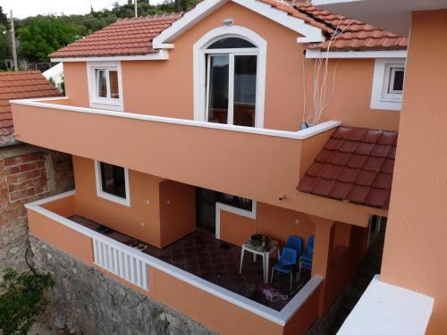 Apartments Dragojevi?