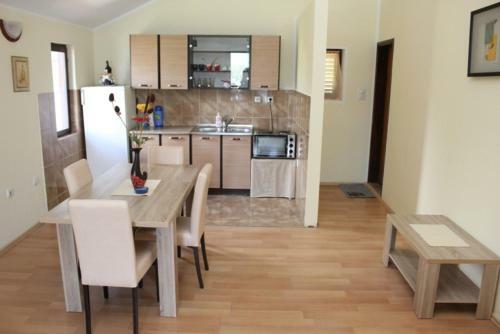 Apartments Dragojevi?