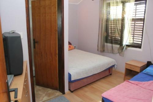 Apartments Dragojevi?