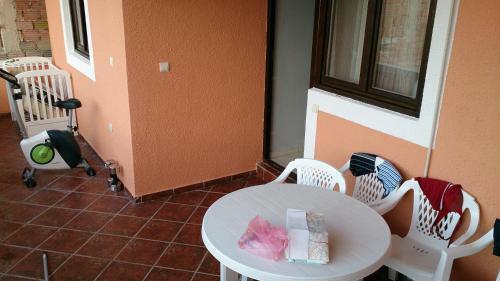 Apartments Dragojevi?