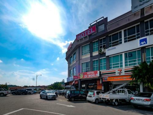 Hostal Oyo 89493 Q Hotel