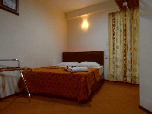 Veenai Hotel