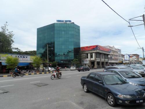 Veenai Hotel