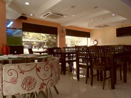 Veenai Hotel