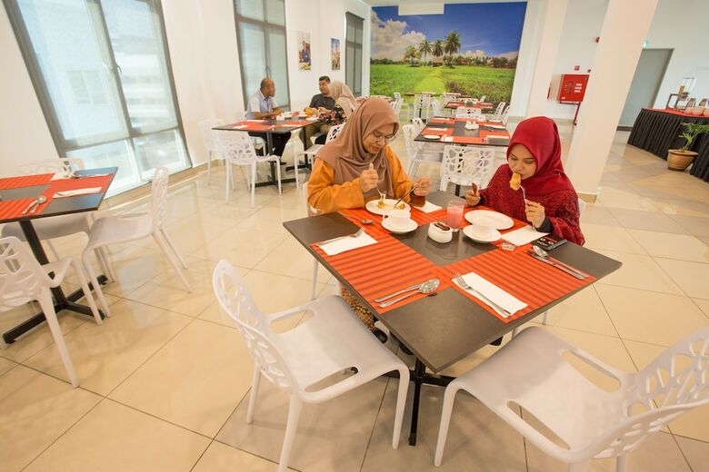 Adya Hotel Chenang