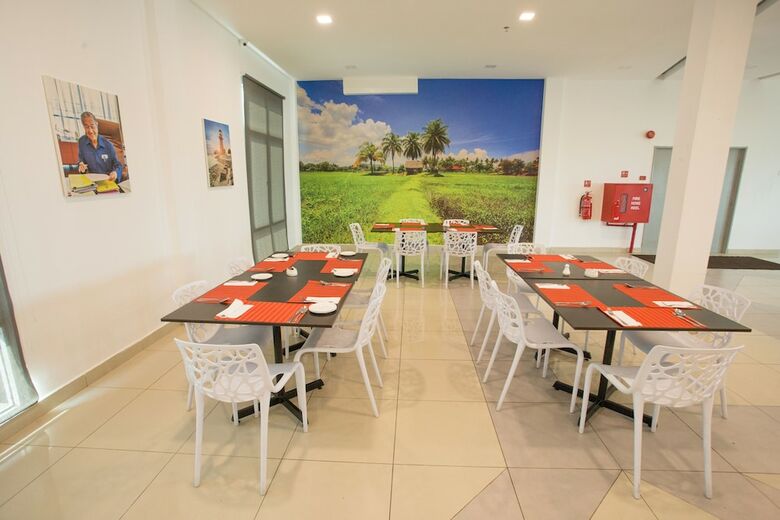 Adya Hotel Chenang