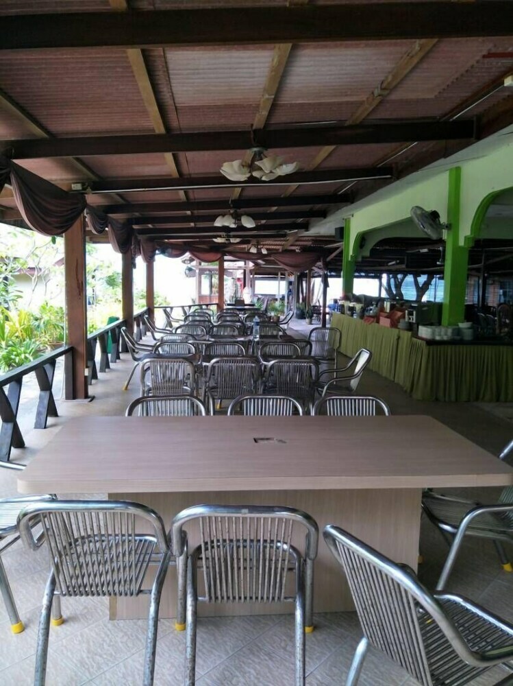 Hotel Langkapuri Inn