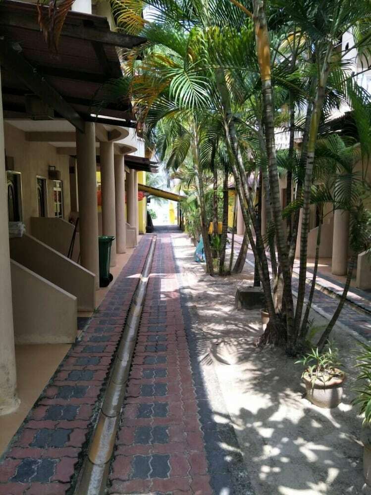 Hotel Langkapuri Inn