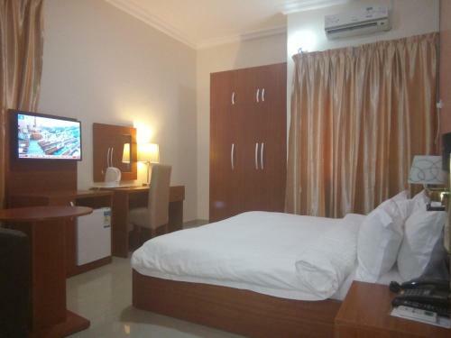 Kifina Emerald Hotel