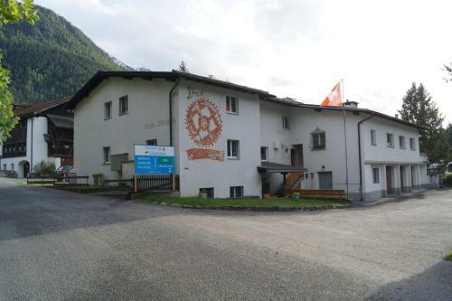 Hostal Pensiun Lischana
