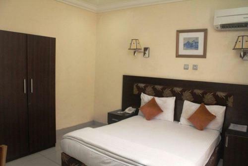 Hotel Chantella Suites
