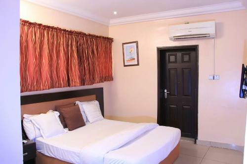 Hotel Chantella Suites