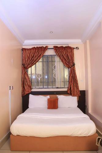 Hotel Chantella Suites