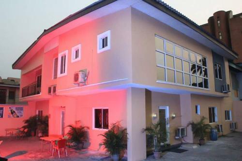 Hotel Chantella Suites