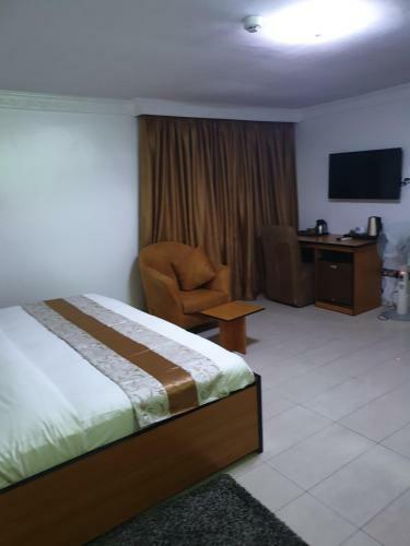 Hotel H53 Suites
