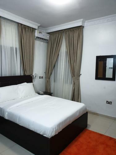 Hotel H53 Suites